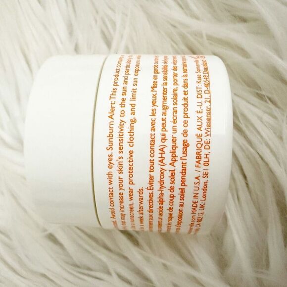 KATE SOMERVILLE | ExfoliKate Glow 2-in-1 Moisturizer + Exfoliator | 1.7 fl oz - Picture 10 of 12